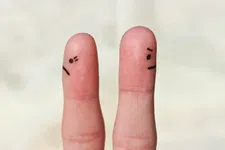 Thumbnail for article: 6 signalen dat je partner mogelijk vreemdgaat