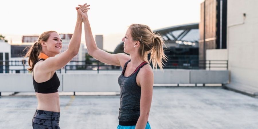 Full-body-workout-die-je-met-z-n-tweeen-kunt-doen_img900.jpg