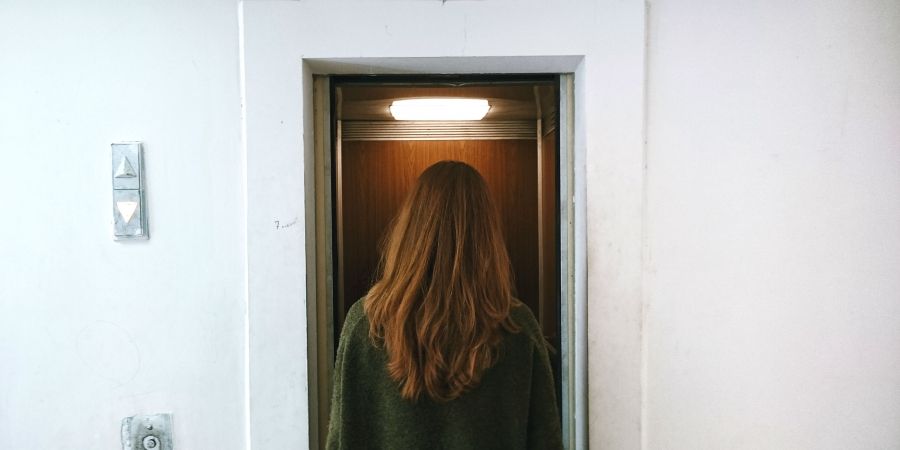 Tips-om-een-claustrofobische-aanval-te-vermijden-of-te-verhelpen_img900.jpg