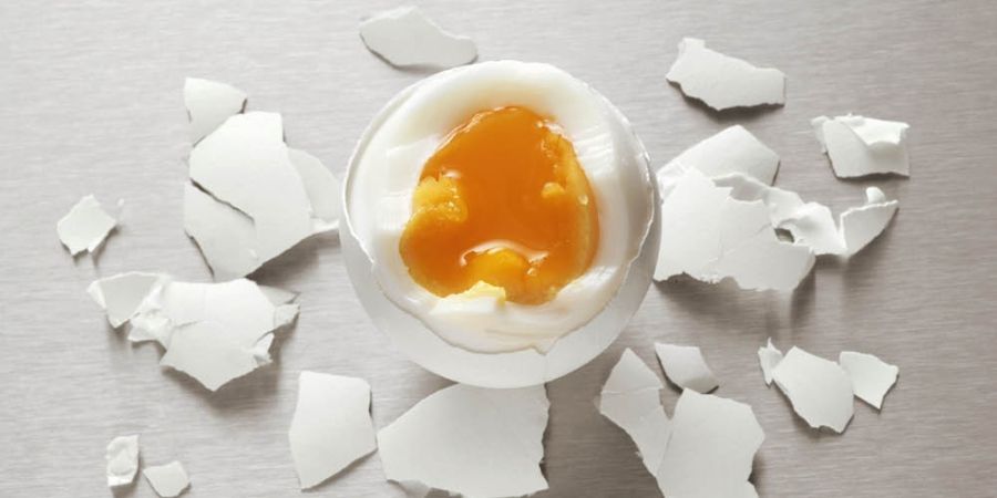 Zo-maak-je-gekookte-eieren-zonder-ze-te-koken_img900.jpg