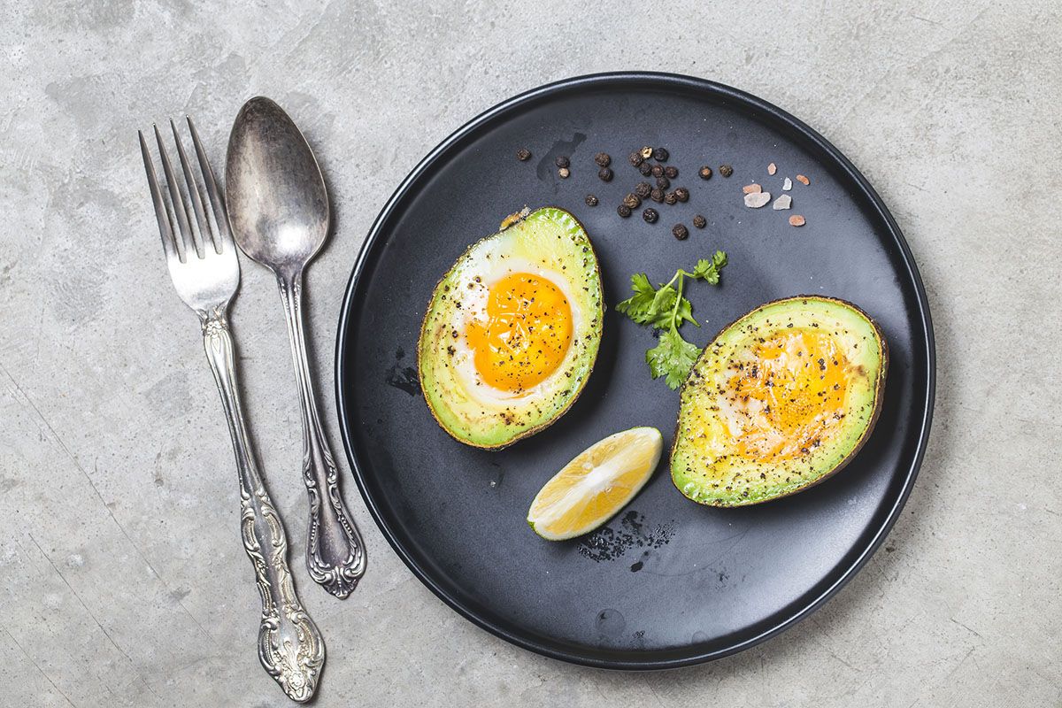 recept-3-keer-zomerse-stuffed-avocado.jpg