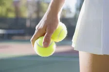 Thumbnail for article: 7 veelgemaakte beginnersfouten op de tennisbaan