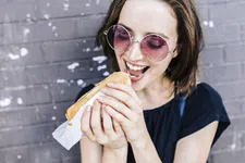 Thumbnail for article: Aha! Dít is waarom je chagrijnig wordt als je honger hebt