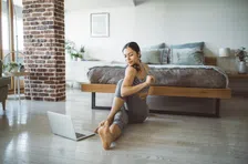 Thumbnail for article: Dit zijn de leukste online yoga platforms