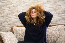 Thumbnail for article: Dunner wordend haar: waarom het gebeurt en wat je er tegen kunt doen