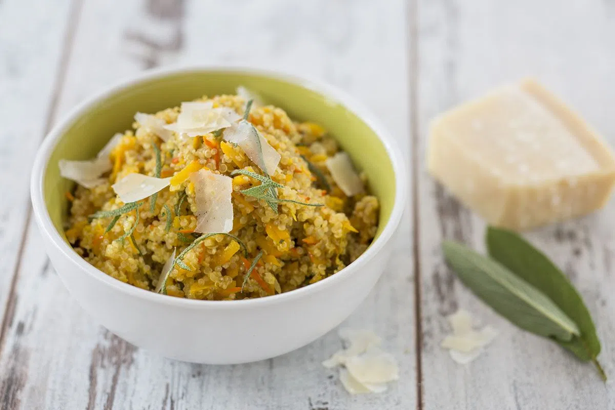 Gezond recept: quinoa risotto (quinotto) met pompoen, salie en ...