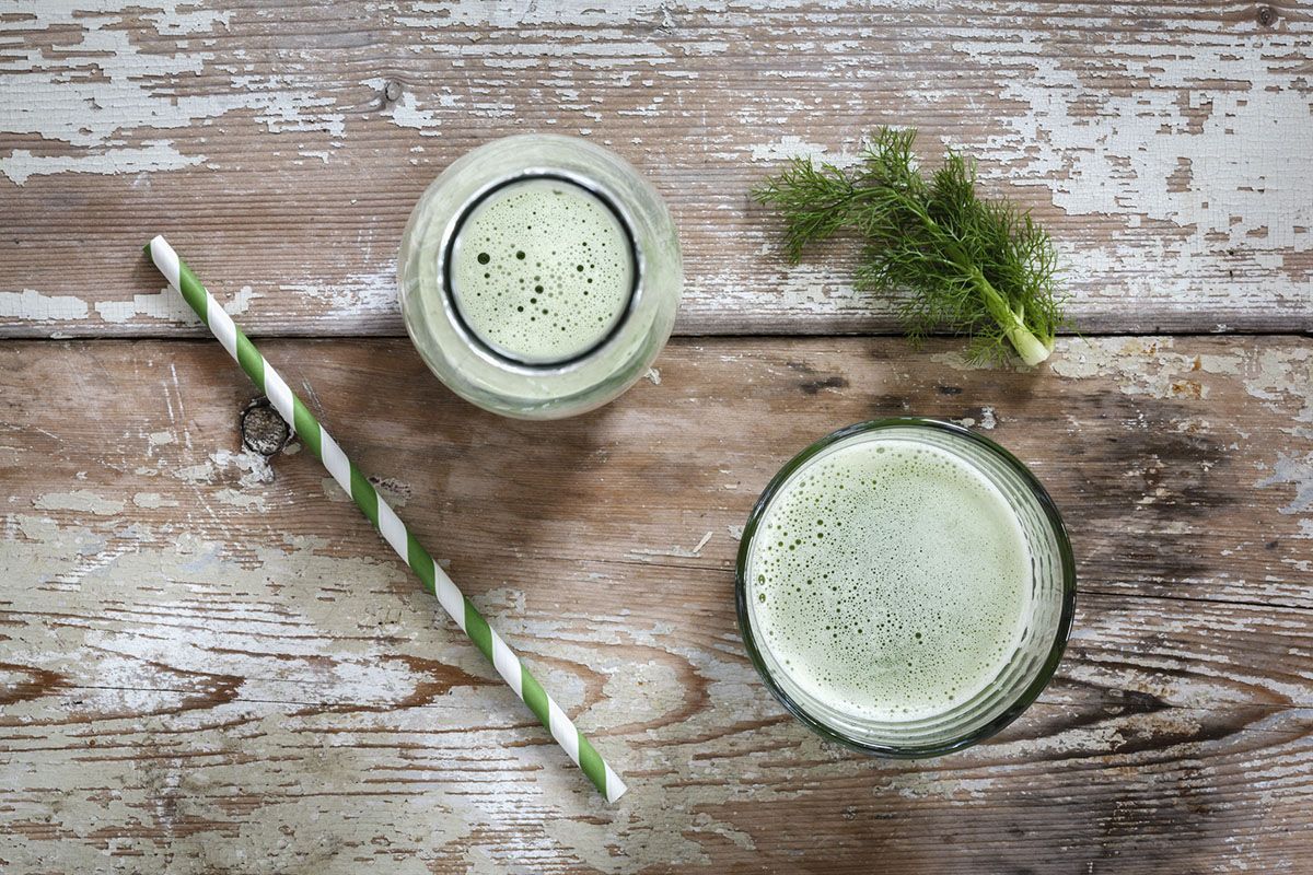 Groen sapje met bleekselderij.jpg