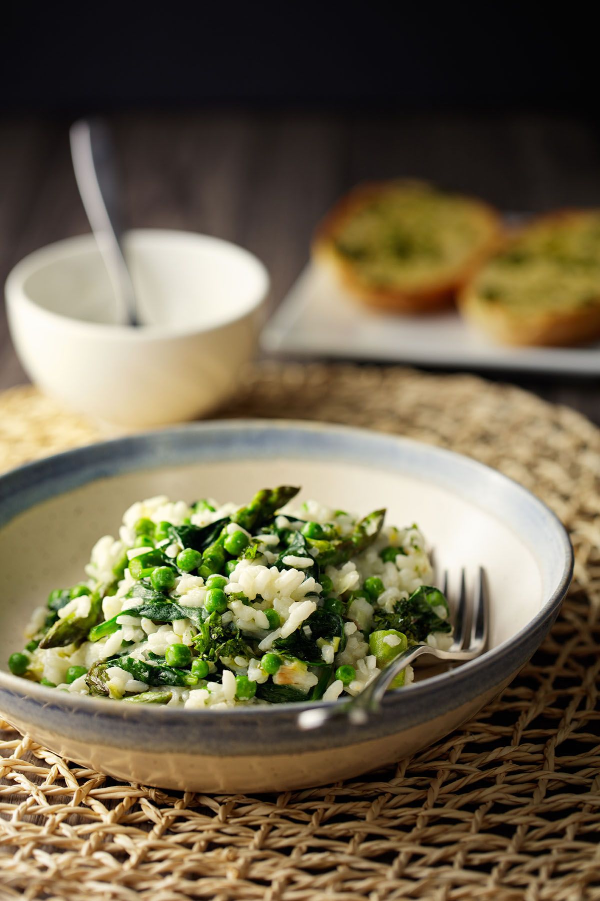 vegetarische-risotto-met-groene-asperges-doperwten-en-spinazie:.jpg.jpg