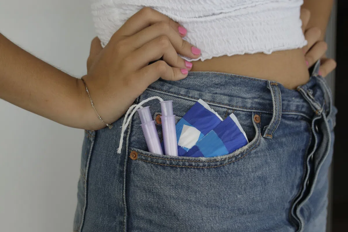 Dit gebeurt er als je een tampon te lang in hebt