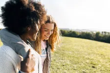 Thumbnail for article: Een goed of moeilijk gesprek voeren: ga wandelen