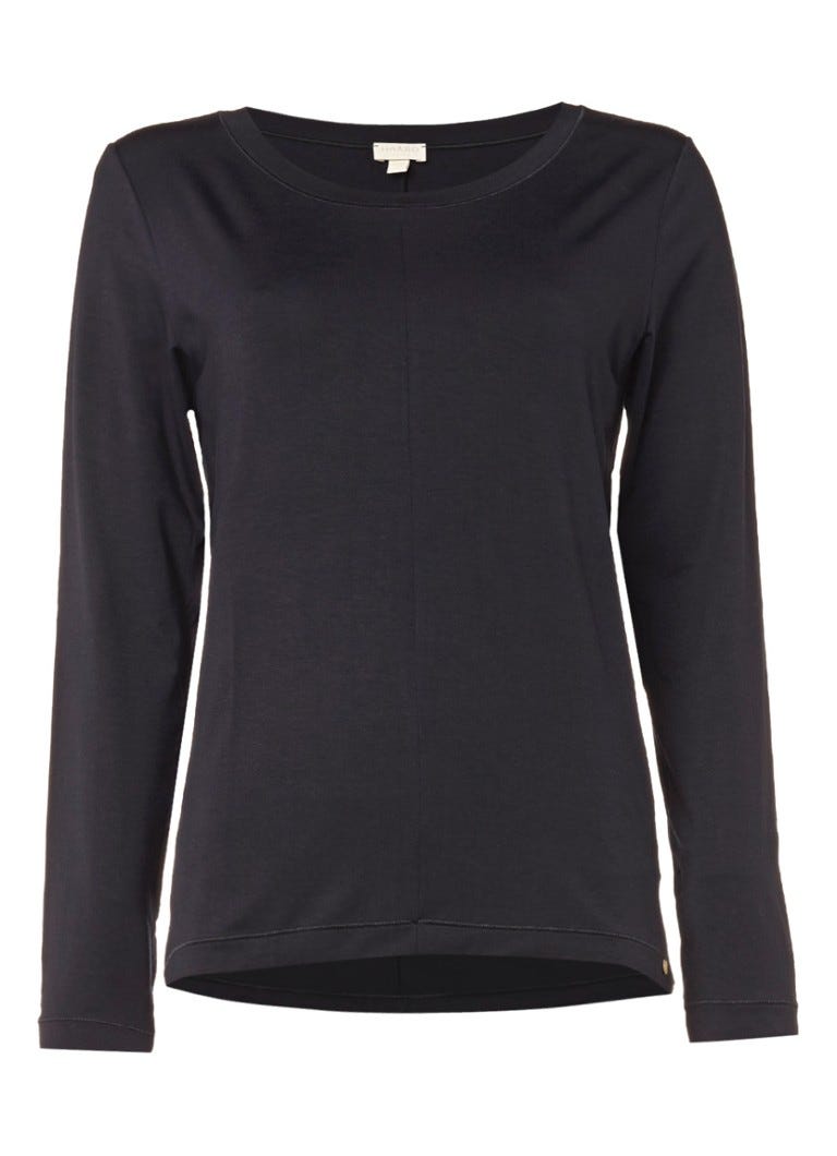 Met deze zwarte yoga-outfits ben jij klaar voor jouw sessie