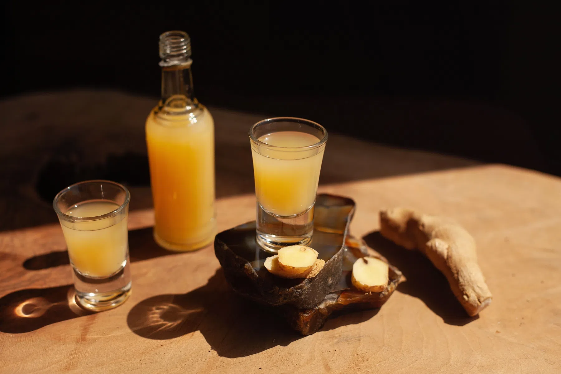 Zijn wellness shots met kurkuma, gember of appelazijn écht goed voor je?