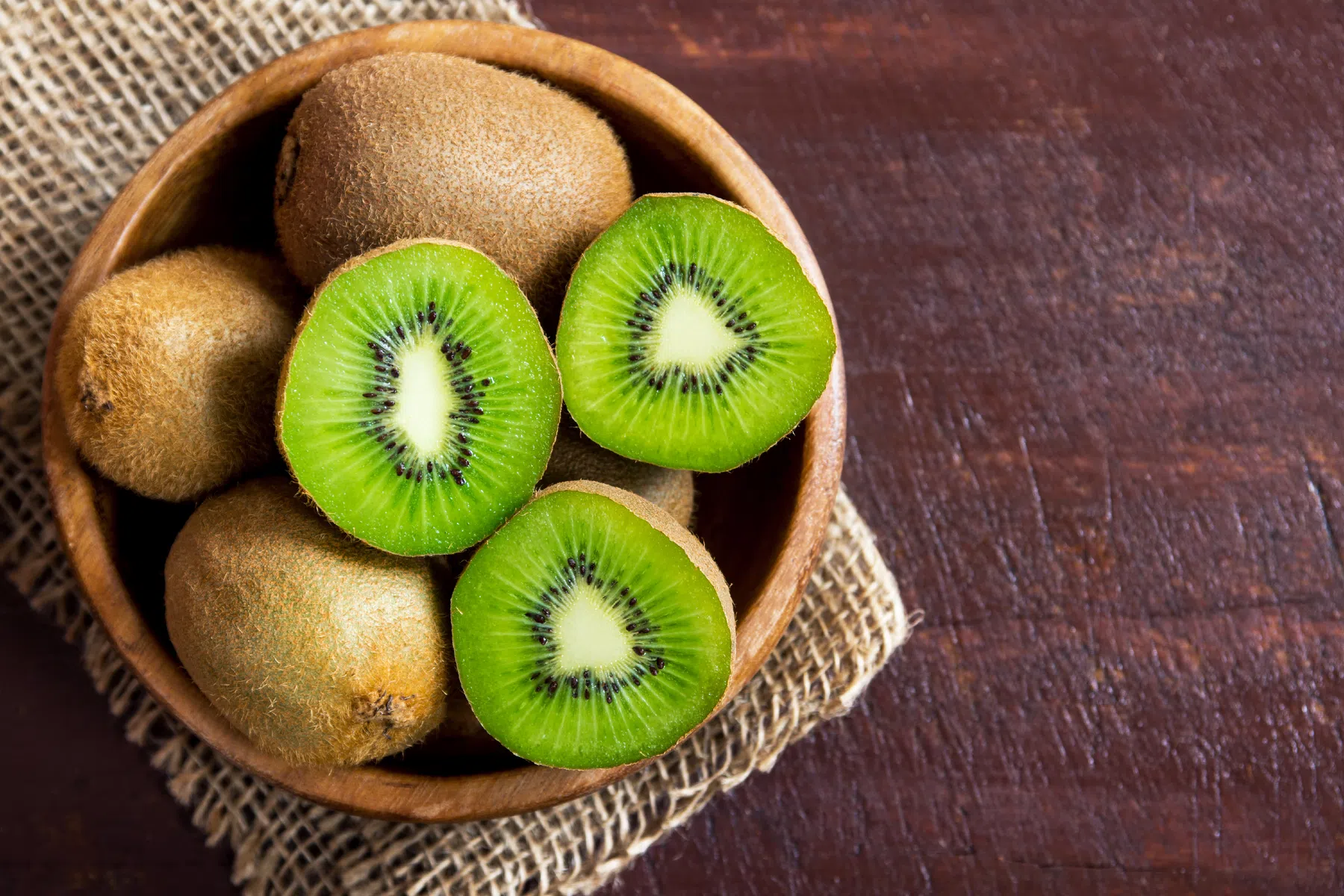Is het gezond om de schil van fruit op te eten?