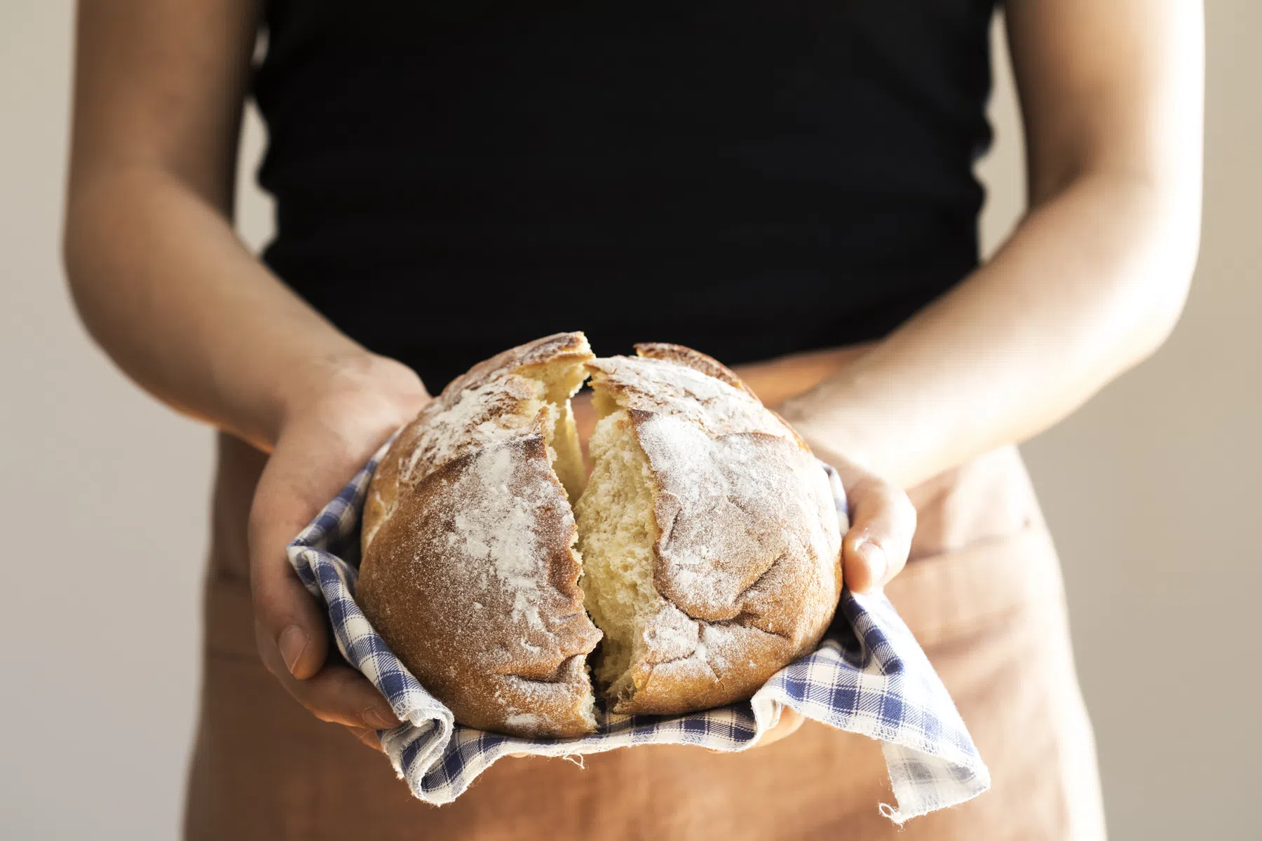 Leer zelf zuurdesembrood bakken: eenvoudig recept met uitleg