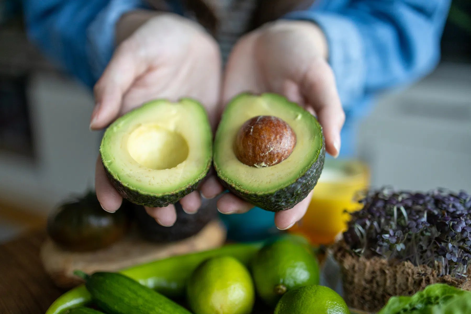 Dol op avocado's? Deze 8 hacks zijn onmisbaar voor avocado-lovers