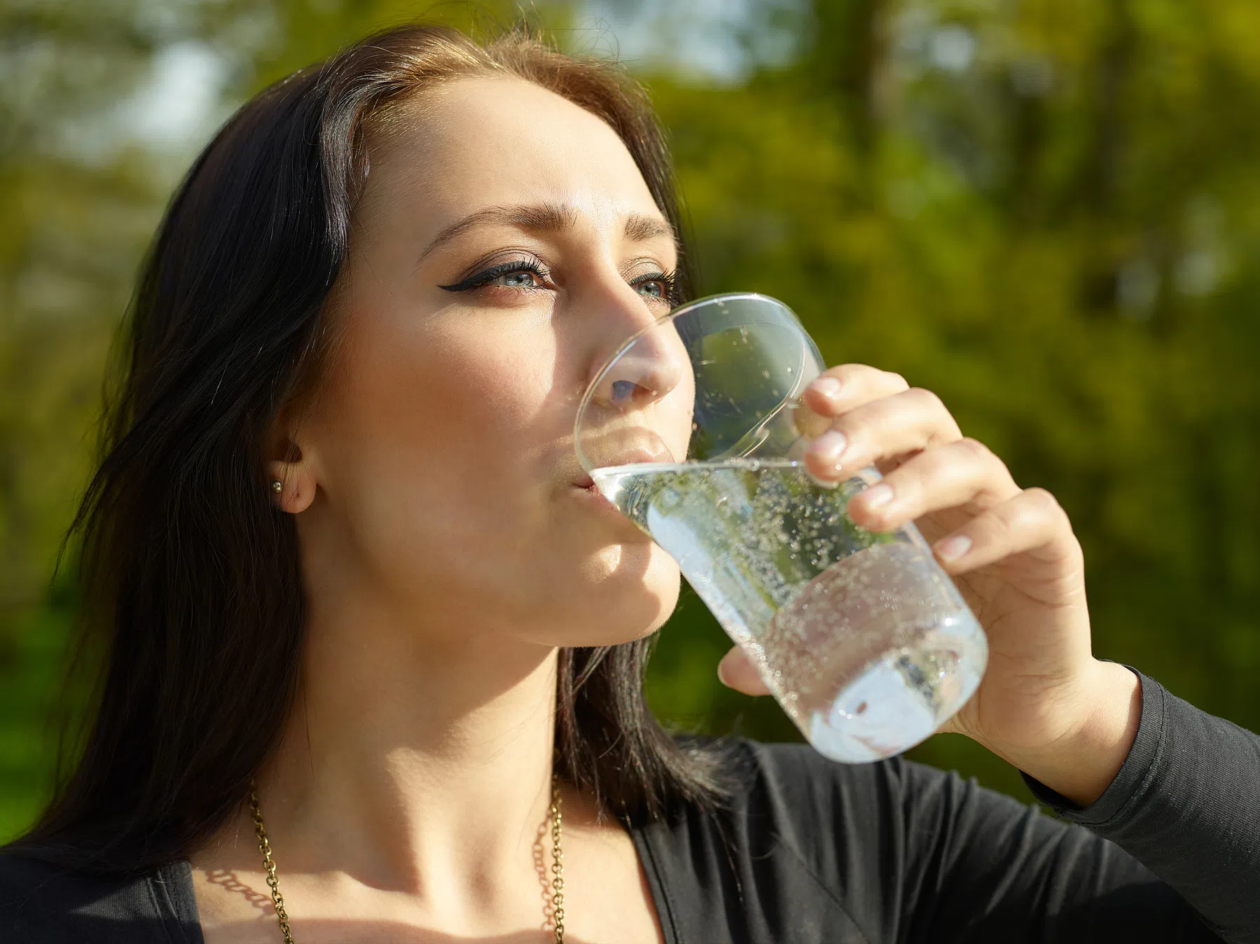 Hydrateren kun je leren: 8 tips om meer water te drinken