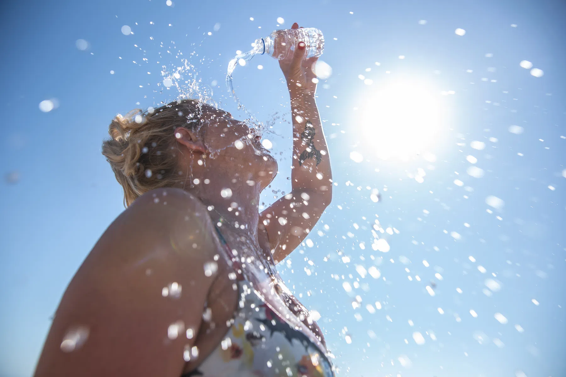 Aha! Dit is het verschil tussen een zonnesteek en hitteberoerte