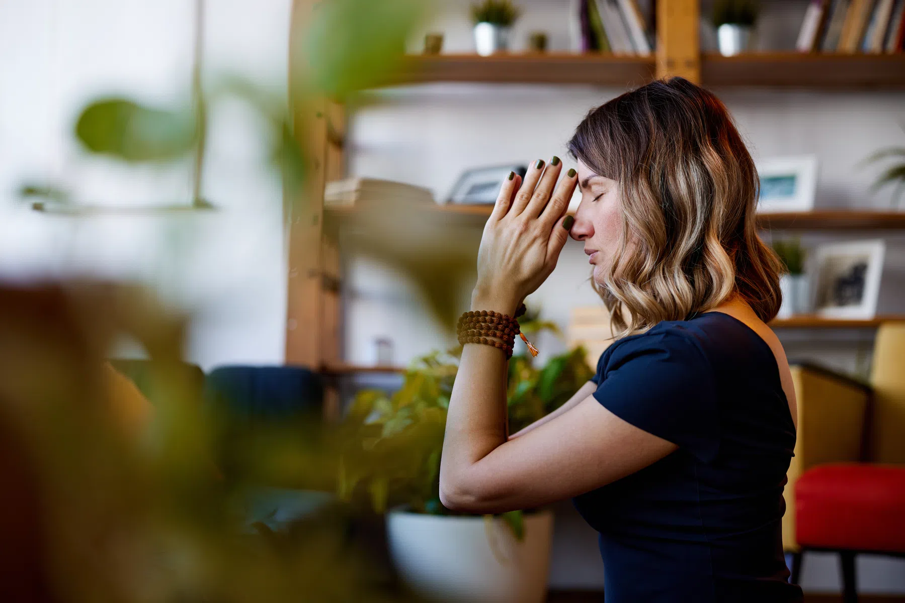 Dit is waarom emoties onderdrukken je uitput