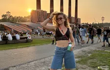 Thumbnail for article: Linda (30) staat nuchter op festivals, ‘Ik geniet evenveel, maar dan zonder kater'