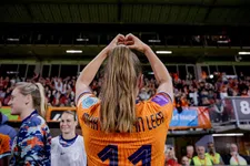 Thumbnail for article: Lieke Martens zet een punt achter haar voetbalcarrière
