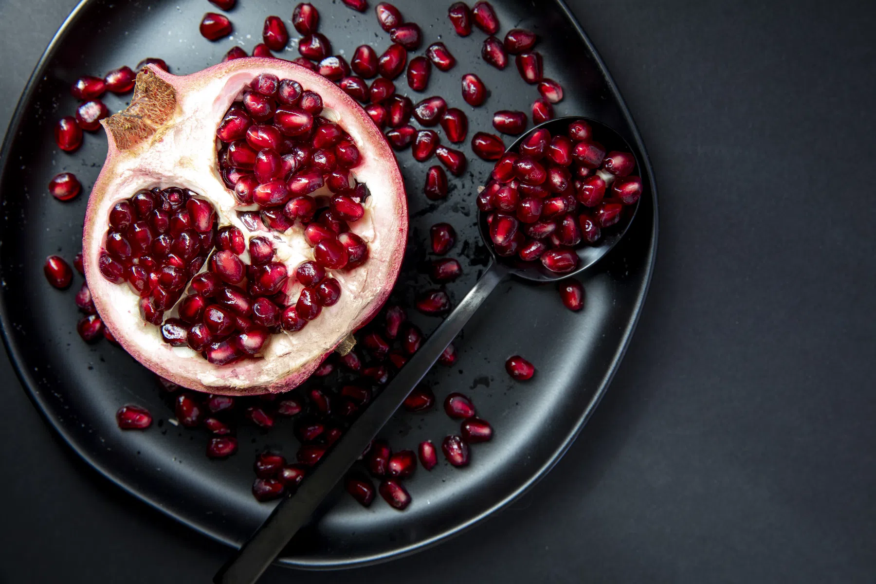 Dit zijn de verrassende voordelen van granaatappelpitjes