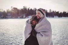 Thumbnail for article: Cuffing season: dit is waarom je in de winter graag een partner wilt