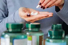 Supplementen over datum: tot wanneer kun je ze nog veilig nemen?