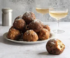 Thumbnail for article: Zin in iets anders dan oliebollen? Deze 4 opties zijn gezonder én net zo lekker