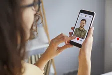 Thumbnail for article: Dating Sunday: waarom vandaag dé dag is voor leuke matches op datingapps