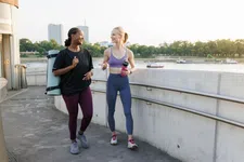 Thumbnail for article: Lang en gezond leven? Deze sport is volgens onderzoek het beste voor longevity