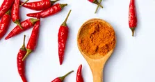 Thumbnail for article: Meer dan heet: dit zijn de verborgen gezondheidsvoordelen van cayennepeper