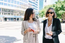 Thumbnail for article: Van pauze naar werktrend: wandelen verovert de werkvloer (en duikt op in vacatures)