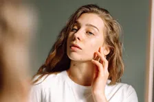 Thumbnail for article: Face mapping: handig of onzin? Dit zegt de plek van je acne echt over de oorzaak