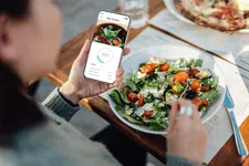 Thumbnail for article: Waarom calorieën tellen het afvallen juist kan tegenwerken (en wat wel werkt)