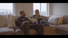 Thumbnail for article: De rol van Dave Roelvink in de docu van Marijn Kuipers roept veel reacties op - dit zegt een expert