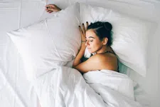 Thumbnail for article: Slaap je met een ventilator aan? Dit is waarom je daar last van kunt krijgen