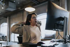 Thumbnail for article: Volgens dit onderzoek kan gapen helpen om afvalstoffen in je hersenen af te voeren