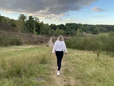Thumbnail for article: Afvallen door wandelen: 5 tips om meer vet te verbranden op dezelfde afstand