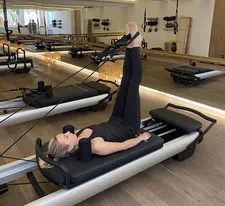 Thumbnail for article: 'Ik deed een maand lang aan reformer-pilates – mijn energie, gewrichten en nek merkten dit verschil'