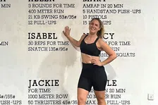Thumbnail for article: Steffie kon door knieblessure niet meer sporten: ‘Focus me op wat ik wél nog kan'
