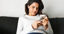 Thumbnail for article: Schermtijd verminderen? Doe dan mee aan de ‘Leg je telefoon weg’-challenge